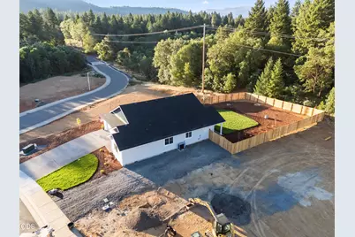 1107 Cascade Loop, Cave Junction, OR 97523 - Photo 6