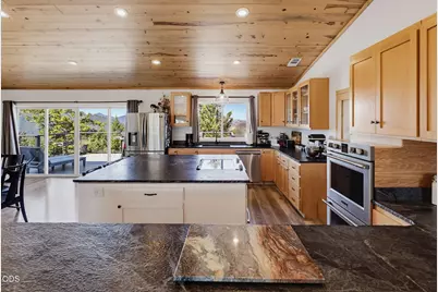 7036 Griffin Lane, Jacksonville, OR 97530 - Photo 14