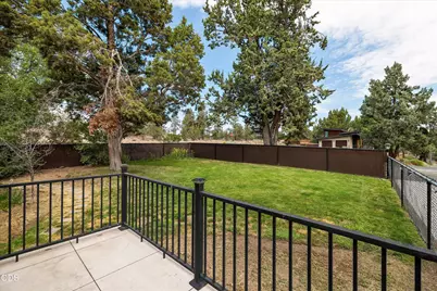 20007 Beaver Lane, Bend, OR 97703 - Photo 30