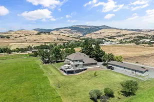 40 Ashland Acres Rd, Ashland, OR 97520 - Photo 4