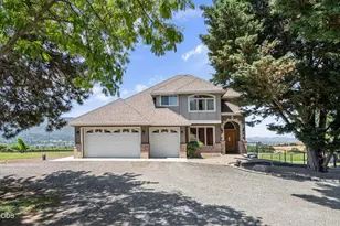 40 Ashland Acres Rd, Ashland, OR 97520 - Photo 2