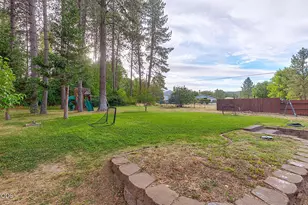 388 Genverna Glen, Grants Pass, OR 97527 - Photo 36