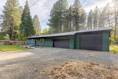 388 Genverna Glen, Grants Pass, OR 97527 - Photo 2