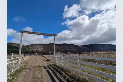 29277 Highway 97 N, Chiloquin, OR 97624 - Photo 18
