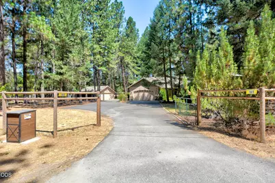 188 Verde Lane, Merlin, OR 97532 - Photo 2