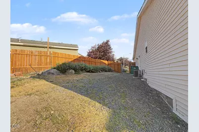 2348 James Martin Court, Klamath Falls, OR 97601 - Photo 26