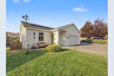2348 James Martin Court, Klamath Falls, OR 97601 - Photo 2