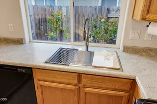 609 Allison Way, Medford, OR 97501 - Photo 12