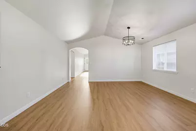 609 Allison Way, Medford, OR 97501 - Photo 8