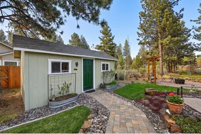 19563 Apache Road, Bend, OR 97702 - Photo 34