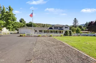 6575 Old Stage Rd, Central Point, OR 97502 - Photo 2