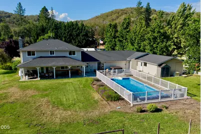6575 Old Stage Road, Central Point, OR 97502 - Photo 54