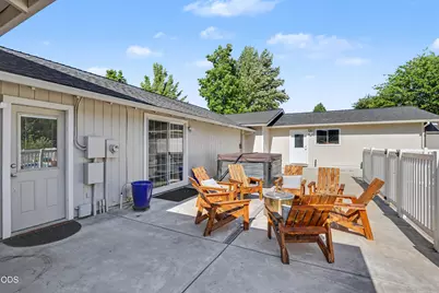 6575 Old Stage Road, Central Point, OR 97502 - Photo 40