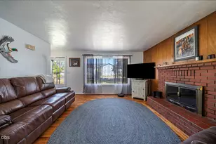 225 Cheryl Ln, Phoenix, OR 97535 - Photo 8