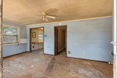 237 SW 9th Street, Redmond, OR 97756 - Photo 10