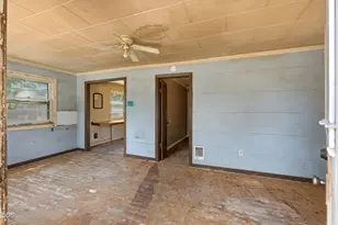 237 SW 9th St, Redmond, OR 97756 - Photo 10