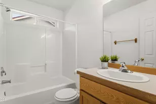1950 SW 36th St, Redmond, OR 97756 - Photo 22