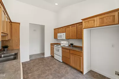 1950 SW 36th Street, Redmond, OR 97756 - Photo 14