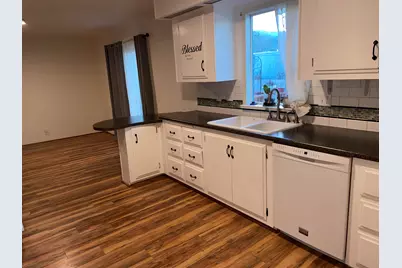 1055 N 5th Street #UNIT 43, Jacksonville, OR 97530 - Photo 6