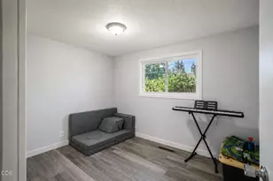 45 Ashley Pl, Central Point, OR 97502 - Photo 8