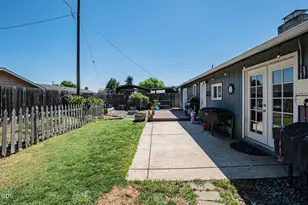 45 Ashley Pl, Central Point, OR 97502 - Photo 18