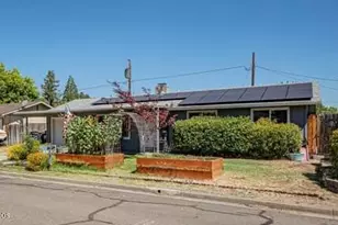 45 Ashley Pl, Central Point, OR 97502 - Photo 16