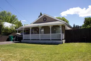 1020 Bismark St, Klamath Falls, OR 97601 - Photo 2