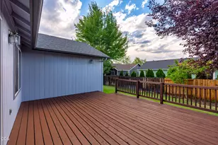 21326 Starling Dr, Bend, OR 97701 - Photo 26