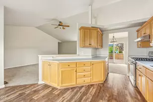 21326 Starling Dr, Bend, OR 97701 - Photo 8