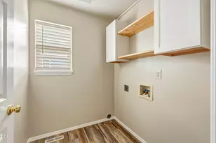 21326 Starling Dr, Bend, OR 97701 - Photo 18