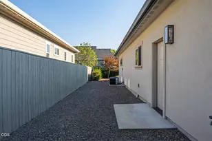 342 Kansas Dr, Medford, OR 97504 - Photo 32