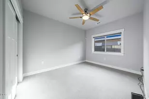 342 Kansas Dr, Medford, OR 97504 - Photo 28