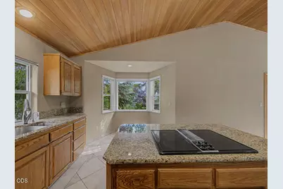 248 Mountain View Boulevard, Klamath Falls, OR 97601 - Photo 10
