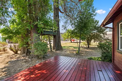 105 Maple Street, Phoenix, OR 97535 - Photo 18