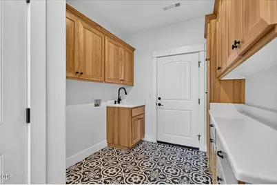 670 Forest Ridge Drive, Medford, OR 97504 - Photo 28