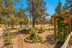 17760 Edmundson Rd, Sisters, OR 97759 - Photo 54