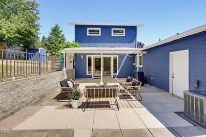 591 Chestnut Street, Ashland, OR 97520 - Photo 2