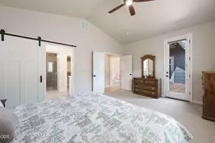 63137 Iner Loop, Bend, OR 97701 - Photo 22