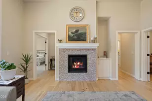 63137 Iner Loop, Bend, OR 97701 - Photo 10