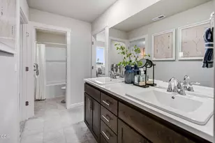 63102 NE Henningsen Pl, Bend, OR 97701 - Photo 20