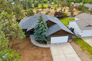 592 NE Redwood Ave, Redmond, OR 97756 - Photo 24