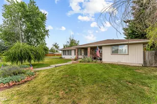 5545 Sylvia Ave, Klamath Falls, OR 97603 - Photo 4