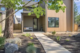 916 W McKenzie Hwy, Sisters, OR 97759 - Photo 6