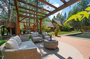 56648 Lunar Dr, Bend, OR 97707 - Photo 60