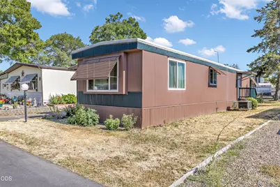 2385 Table Rock Road #SPC 79, Medford, OR 97501 - Photo 2