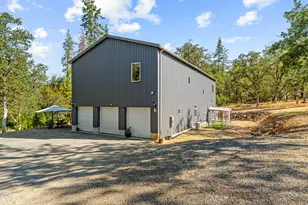 205 Witness Wy, Rogue River, OR 97537 - Photo 2