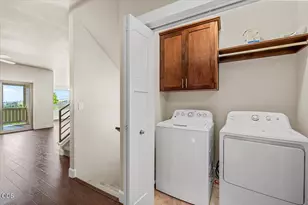 965 Camelot Dr, Ashland, OR 97520 - Photo 24