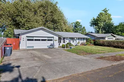1766 Howell Avenue, Medford, OR 97501 - Photo 2