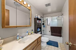 1766 Howell Ave, Medford, OR 97501 - Photo 10