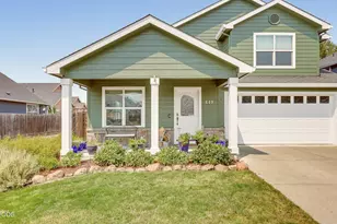 649 Spring Valley Dr, Medford, OR 97501 - Photo 2